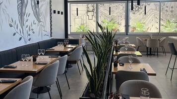 Desayuno buffet incluido todos los días