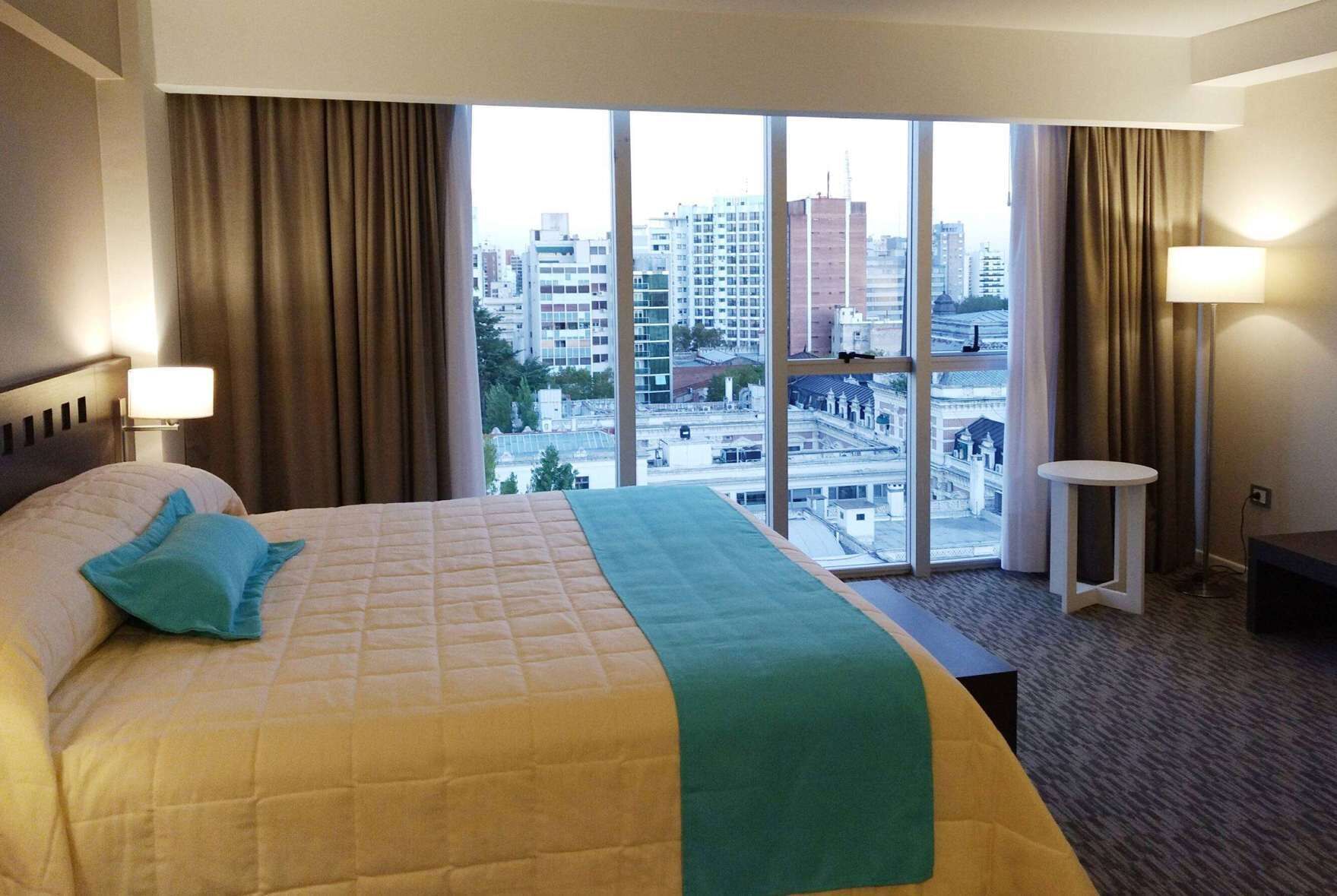 Premium bedding, down comforters, in-room safe, individually decorated