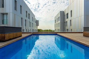 Außenpool, Pool auf dem Dach