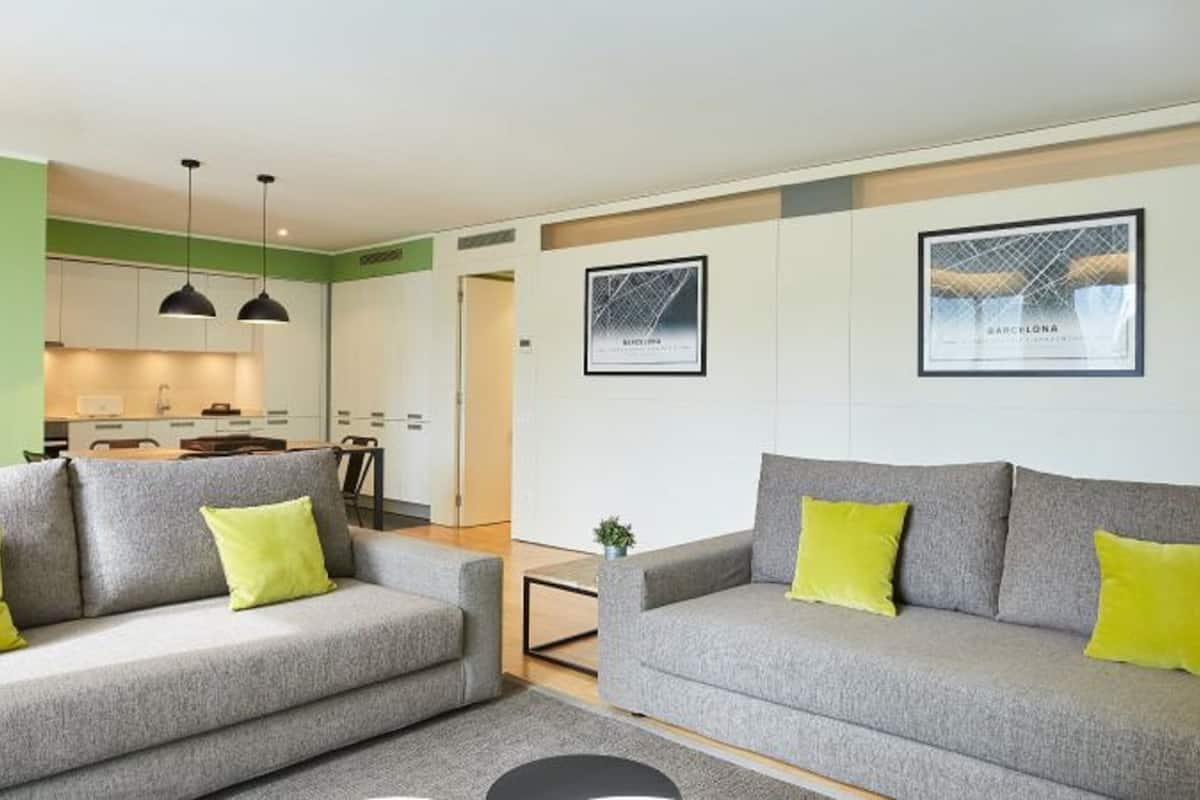 Apartment, 2 Bedrooms | Living room | Flat-screen TV