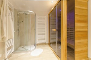 Bathtub, hair dryer, towels, soap - Chalet d'autore - Corte delle Dolomiti - 5 beds (Borca di Cadore)