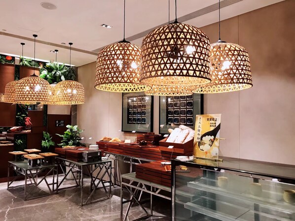 Free buffet breakfast - Ramada Leshan (Leshan)