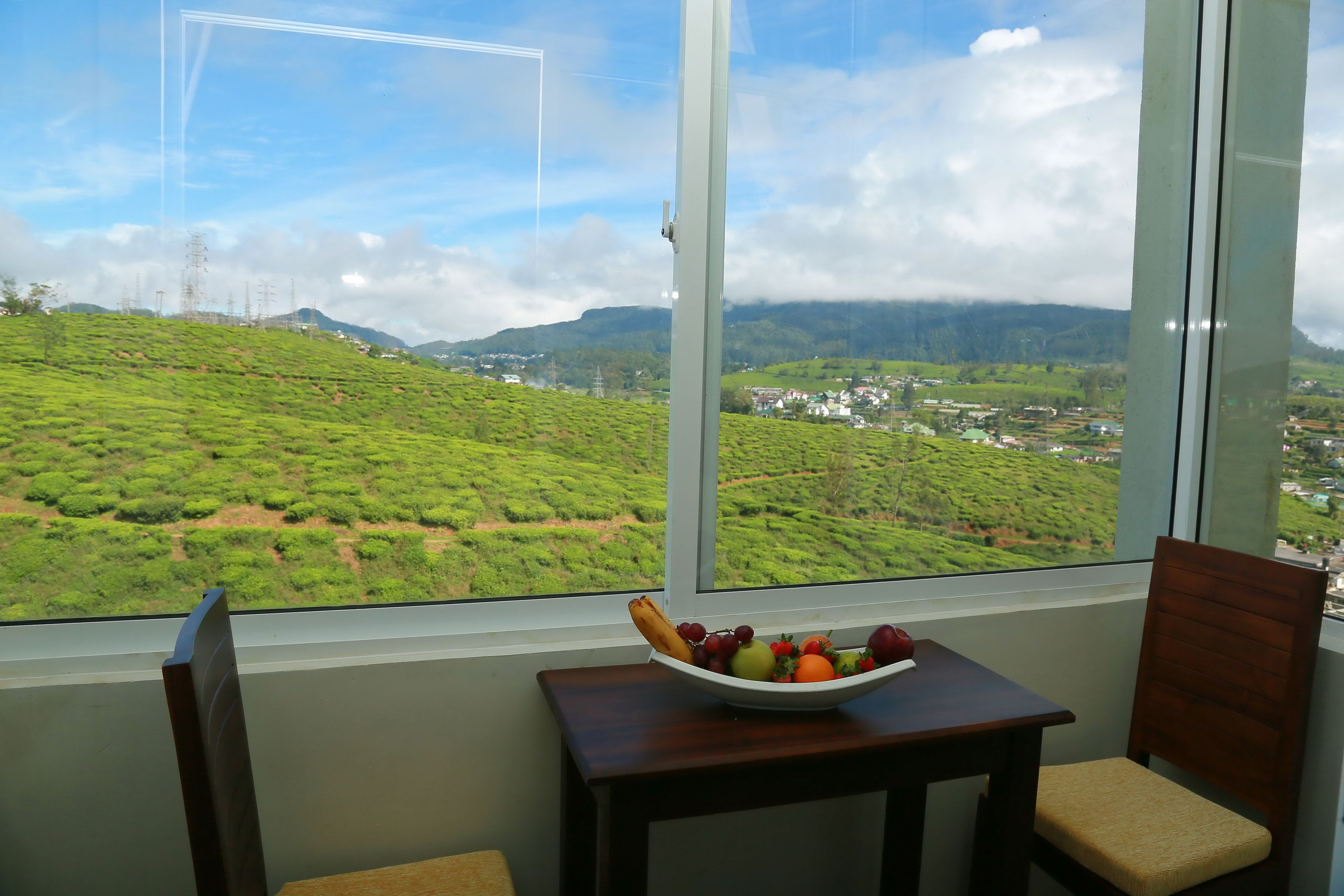 Shower, free toiletries, towels