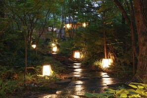 Garden - Tateshina Ai (Chino)