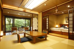 Suite Japanese Western Style Room D type with Private Open-air Bath | Living room