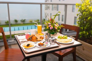 Breakfast, lunch, dinner served; local and international cuisine 