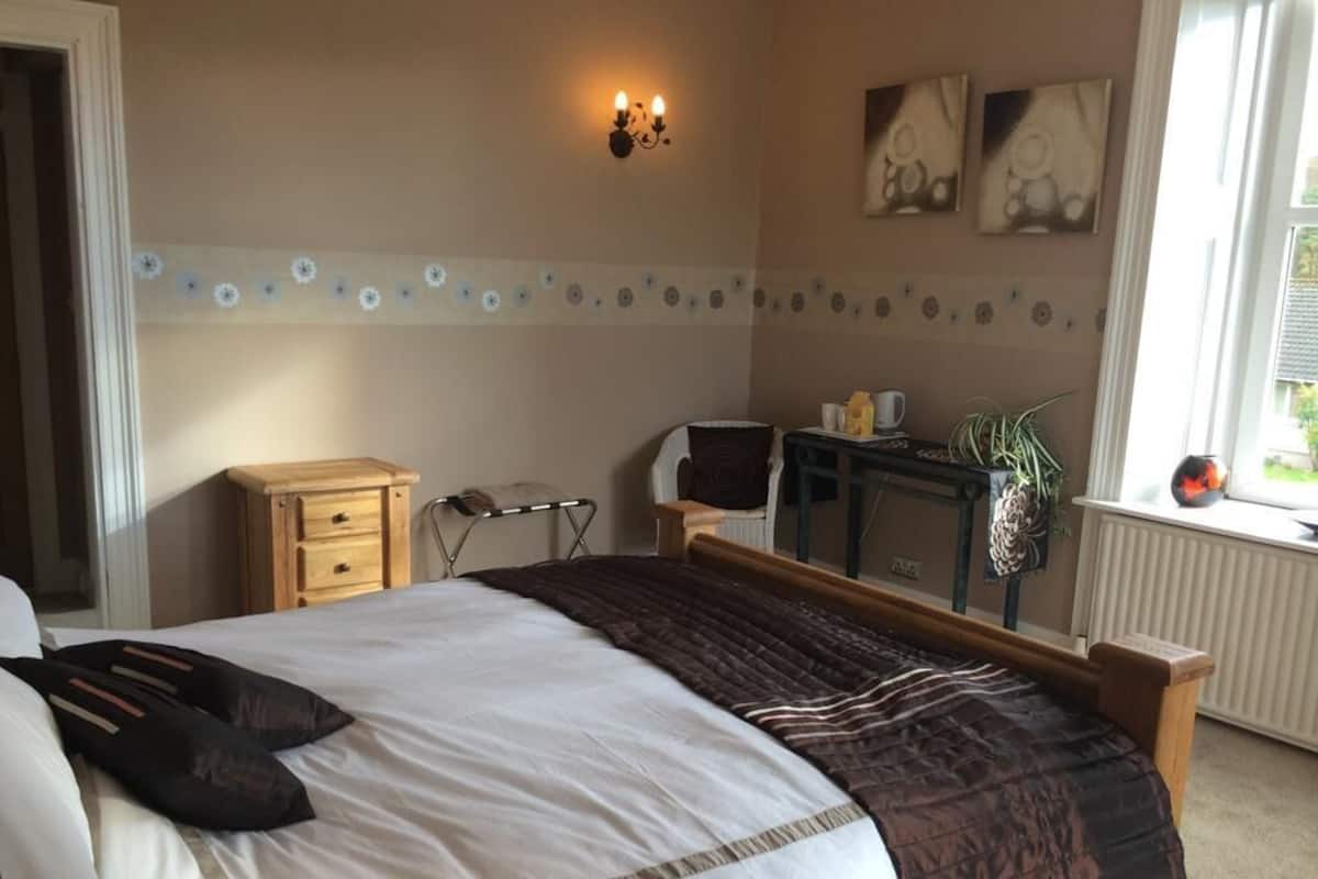 Standard Double Room, Ensuite (Room 2)