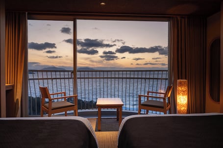 Caja de seguridad en la habitación, wifi gratis y ropa de cama