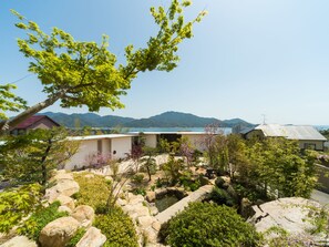 Garden - MIYAJIMA BEXTUTEI HATAGOSAKURA (Hatsukaichi)