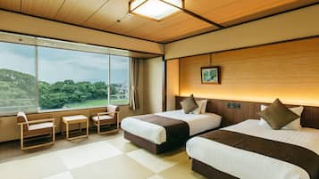 Japanese-style Twin Room, Non Smoking | In-room safe, free WiFi, bed sheets