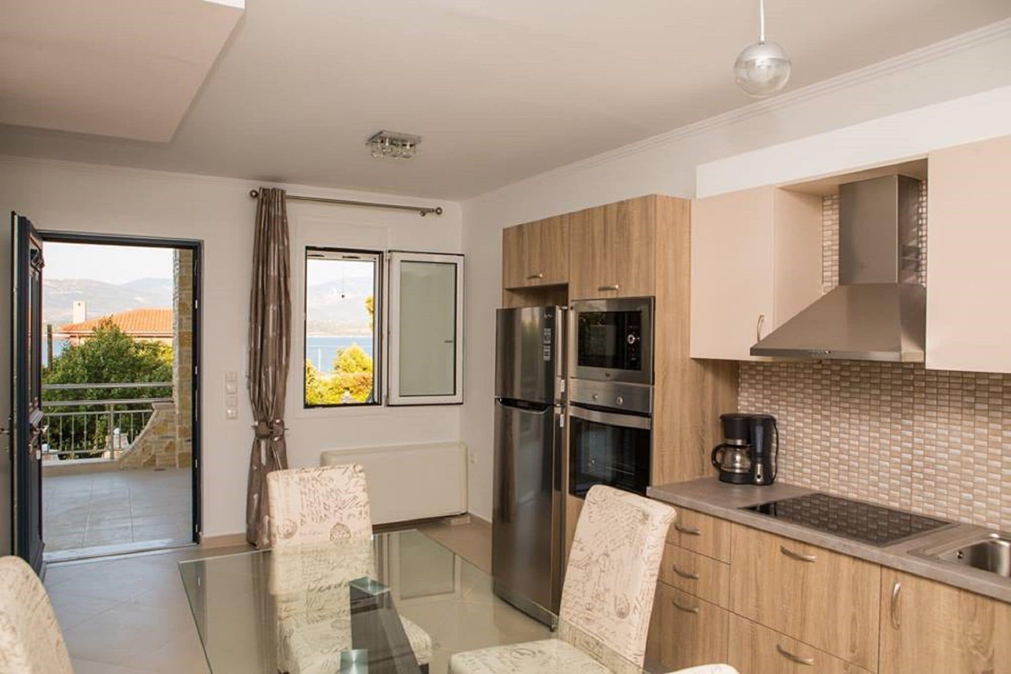 Full-sized fridge, microwave, oven, dishwasher