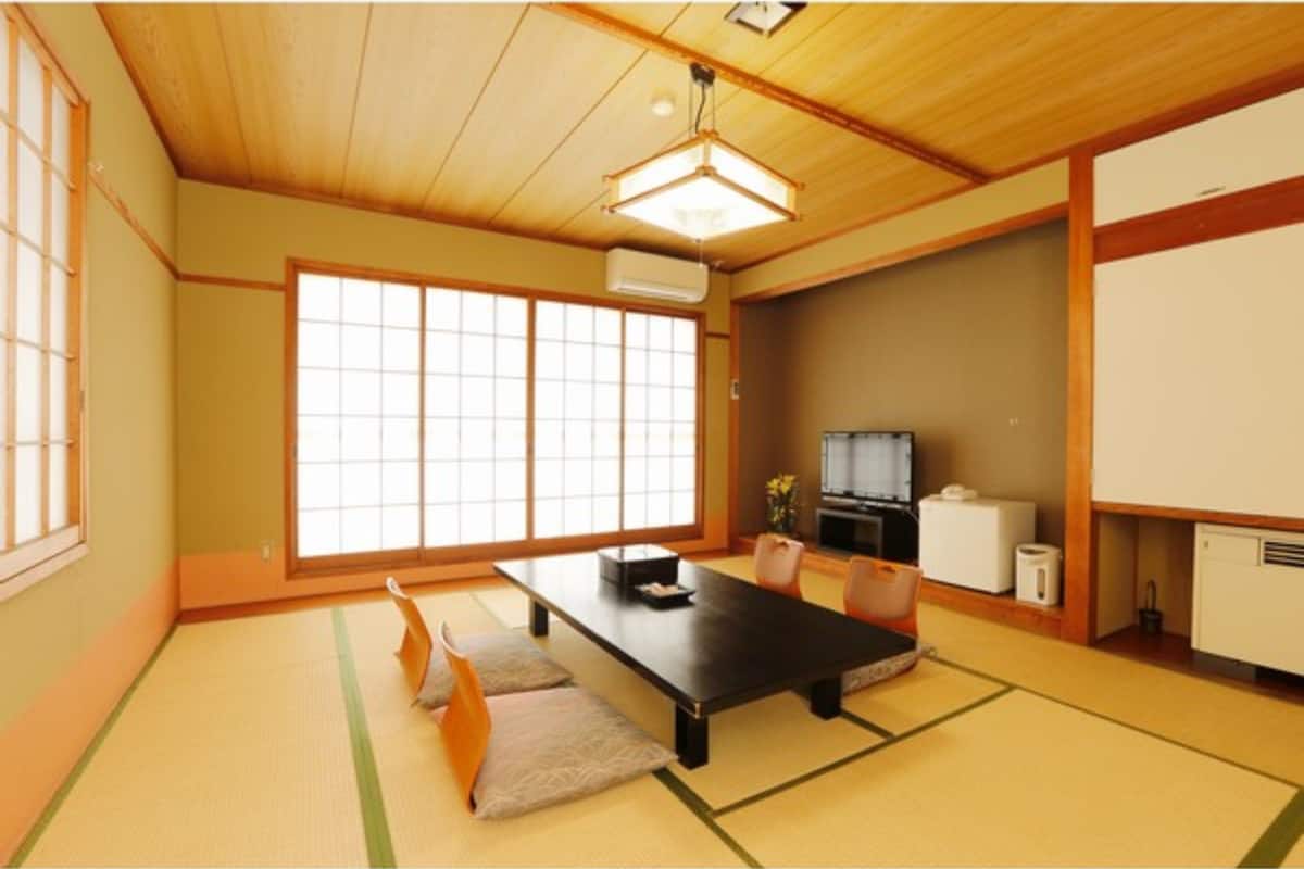 Japanese-style Room, Private Toilet | WiFi (free)