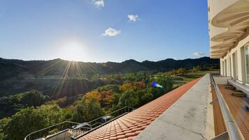 4 Bed Forest View, Non Smoking | Balcony view