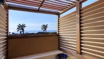 Tina de hidromasaje al aire libre