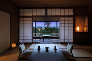 Room for 5 Guests with Private Open-air Bath, Corner | Free WiFi, bed sheets