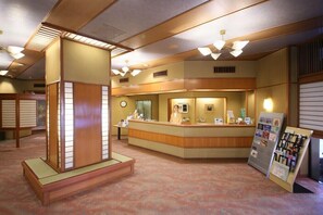 Lobby - Hotel Tamanoyu (Matsumoto)