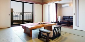 Living area - Washu Onsen Bizenya Koushi (Kurashiki)