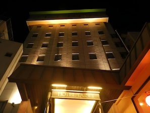 Exterior detail - Hotel Taisei (Kagoshima)