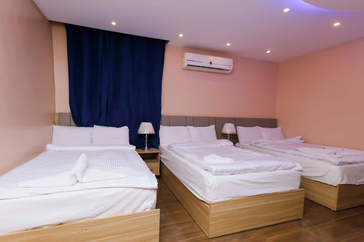 Luxury Triple Room