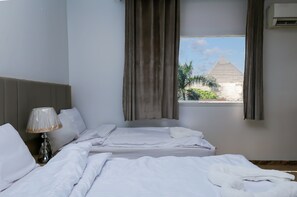 View from room - Makadi Pyramids View (Giza)