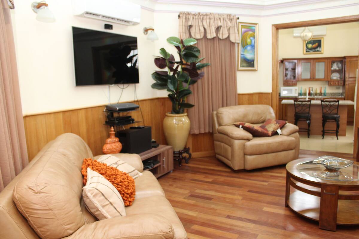 Business Penthouse, 2 Bedrooms, Smoking, City View