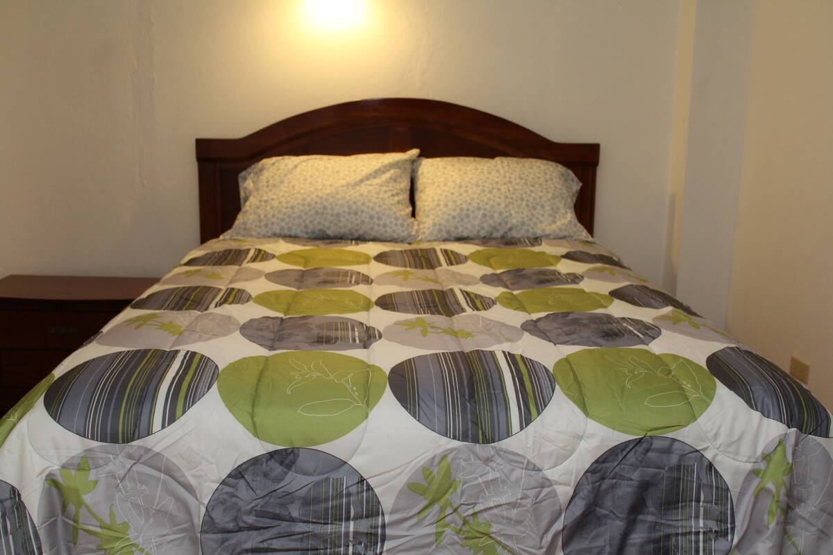 Basic Room, 1 Bedroom, Non Smoking, Courtyard View