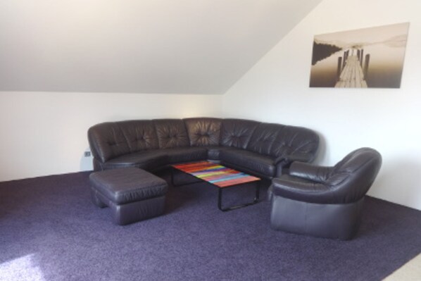 Unclassified image, 1 of 10, button