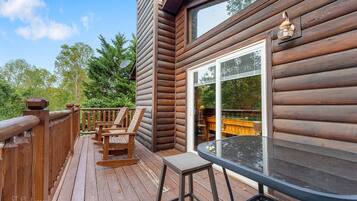 Cabin, 1 Bedroom | Outdoor dining