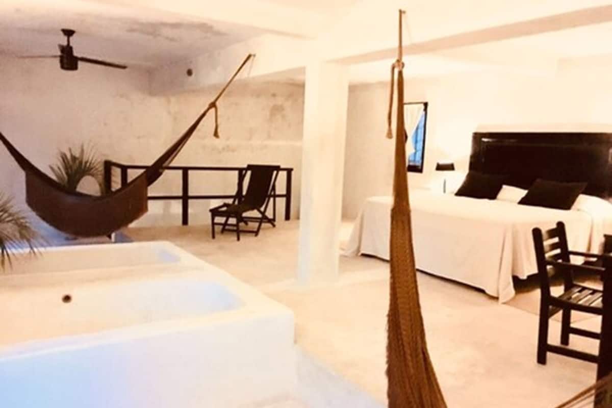 Basic Villa, Private Pool | 1 bedroom, minibar, in-room safe, free WiFi