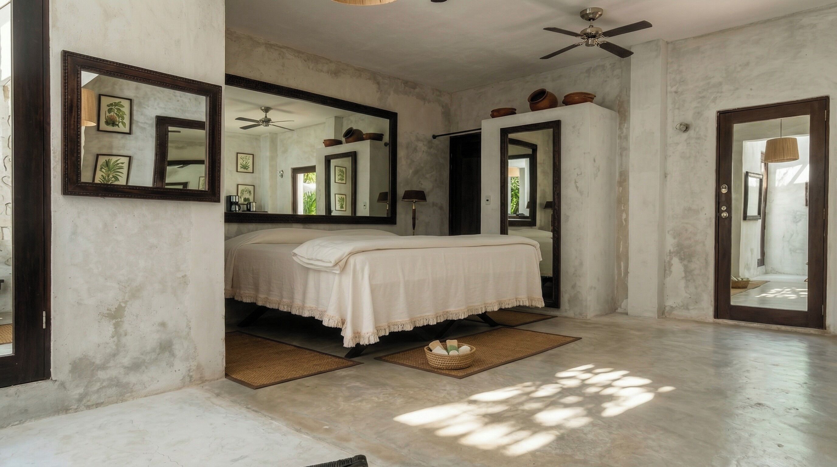 Superior tweepersoonskamer, 1 kingsize bed, patio | Een minibar, een kluis op de kamer, gratis wifi