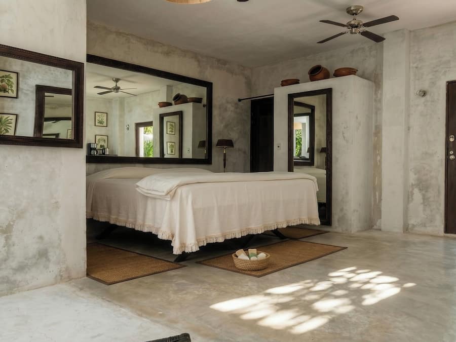 Superior tweepersoonskamer, 1 kingsize bed, patio | Een minibar, een kluis op de kamer, gratis wifi