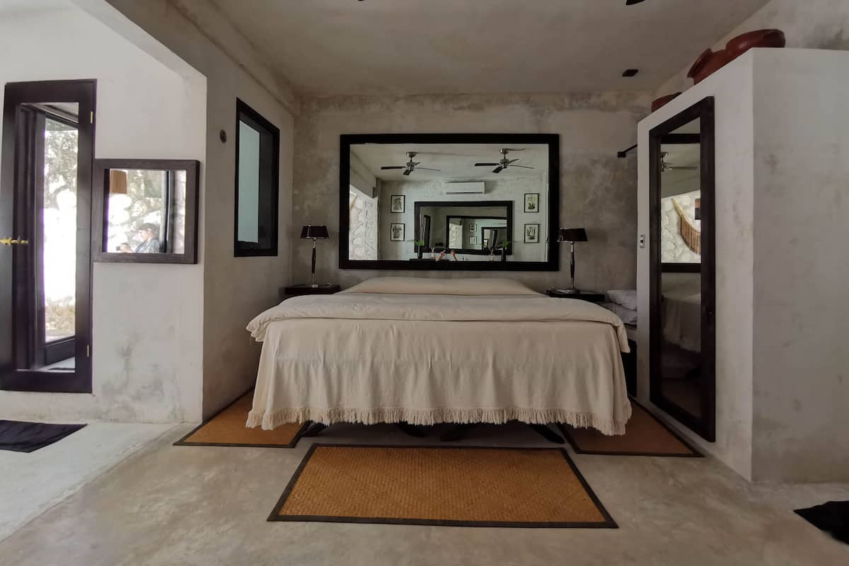 Minibar, caja fuerte, wifi gratis