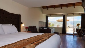Suite de lujo, terraza, vistas a la ciudad