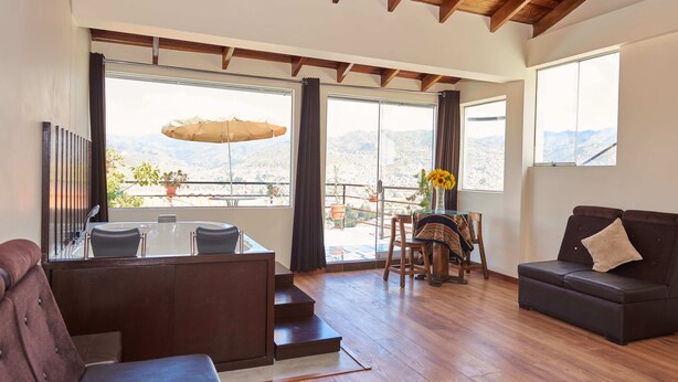 Suite de lujo, terraza, vistas a la ciudad