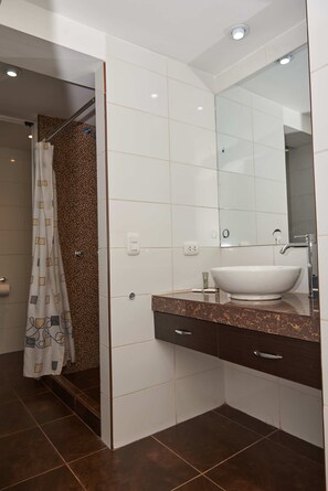 Shower, free toiletries, hair dryer, towels