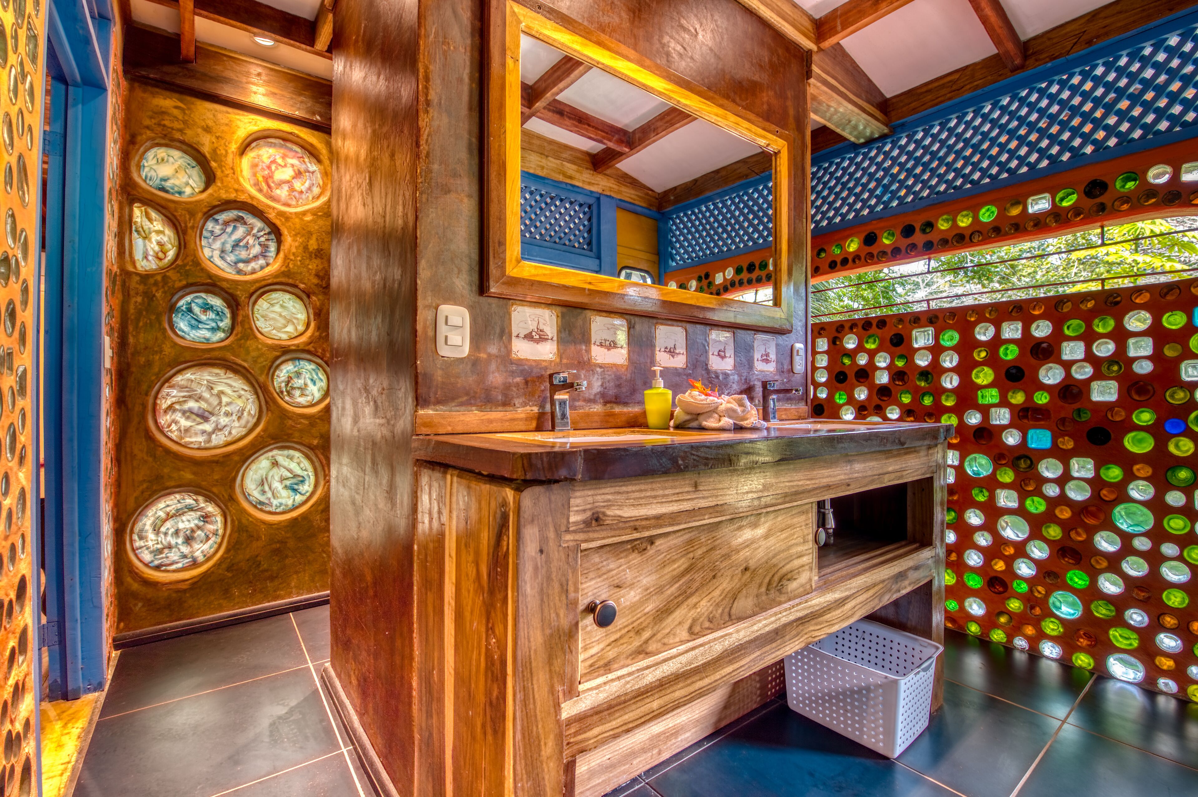 Design House, 1 King Bed with Sofa bed | Premium bedding, in-room safe, individually decorated