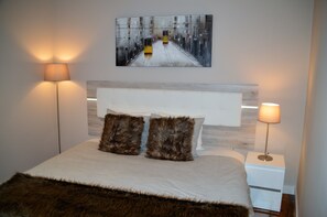 Doppel- oder Zweibettzimmer, Gemeinschaftsbad