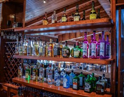 Bar (en la propiedad)