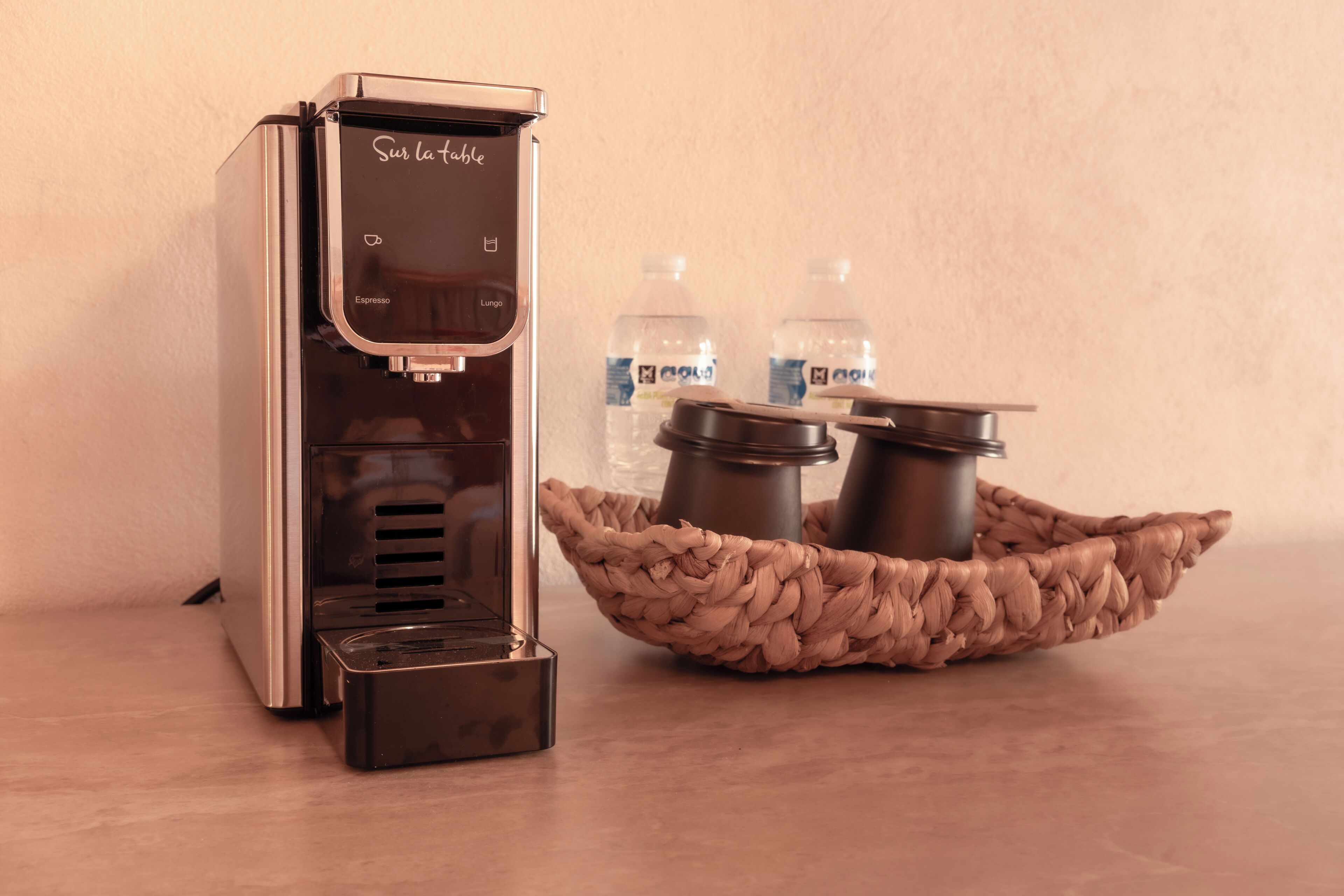 standard room, 1 king bed | free wifi, bed sheets