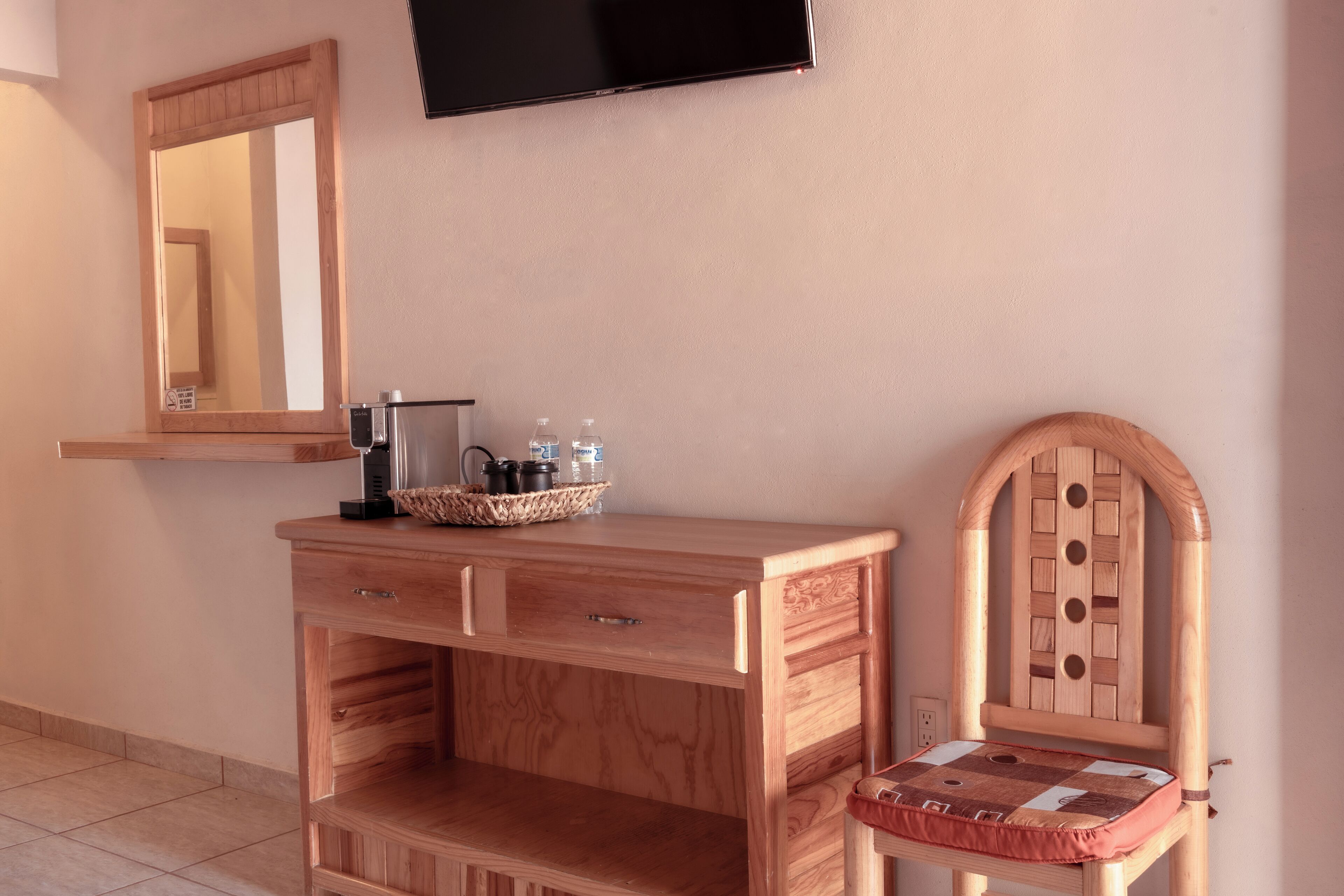 standard room, 1 king bed | free wifi, bed sheets