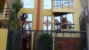 Front of property - Los Girasoles (Cusco)
