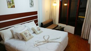 Deluxe Double Room, 1 King Bed, Balcony, Garden Area | Desk, rollaway beds (surcharge), WiFi (free), bed sheets - Los Girasoles (Cusco)
