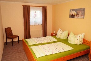 3 soverom, reiseseng for barn, wi-fi og sengetøy