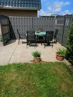 Outdoor dining - Rügen Apartment 76 - Apartment (Putbus)