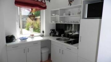 Réfrigérateur, chaise haute