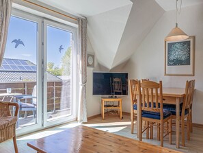 Unclassified image, 4 of 28, button