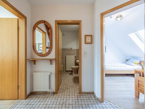 Unclassified image, 5 of 28, button