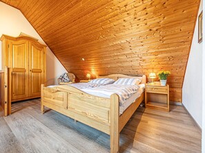 2 Schlafzimmer, Reisekinderbett, WLAN