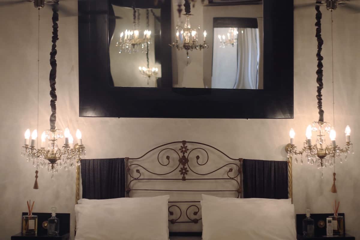 Superior Suite | 1 bedroom, in-room safe, free WiFi