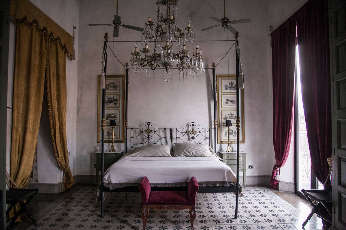 Superior Suite | In-room safe, desk, free WiFi